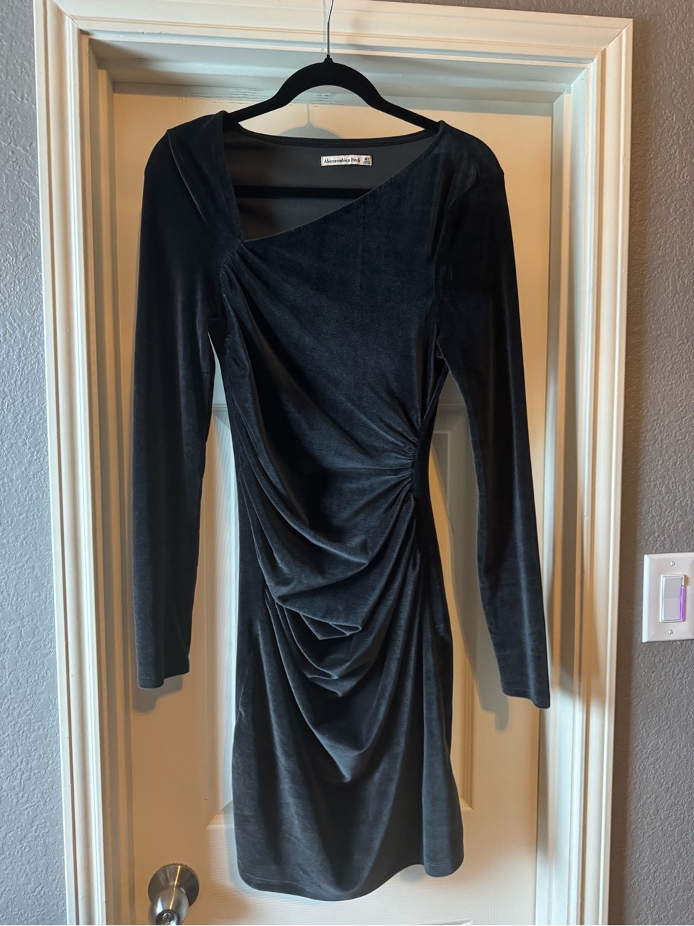 Abercrombie & Fitch Black Velvet Long Sleeve Ruched Dress